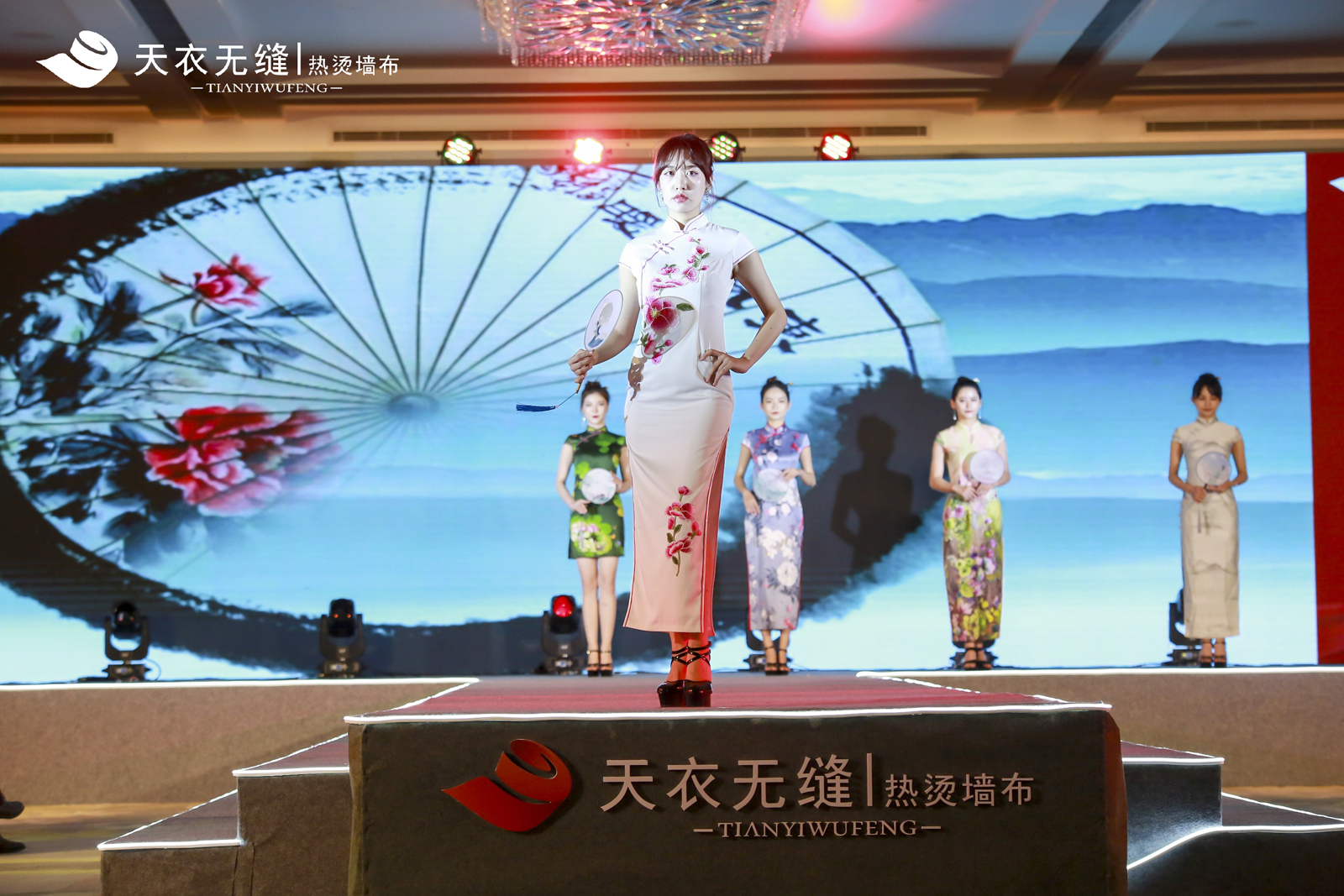 模特旗袍秀特寫