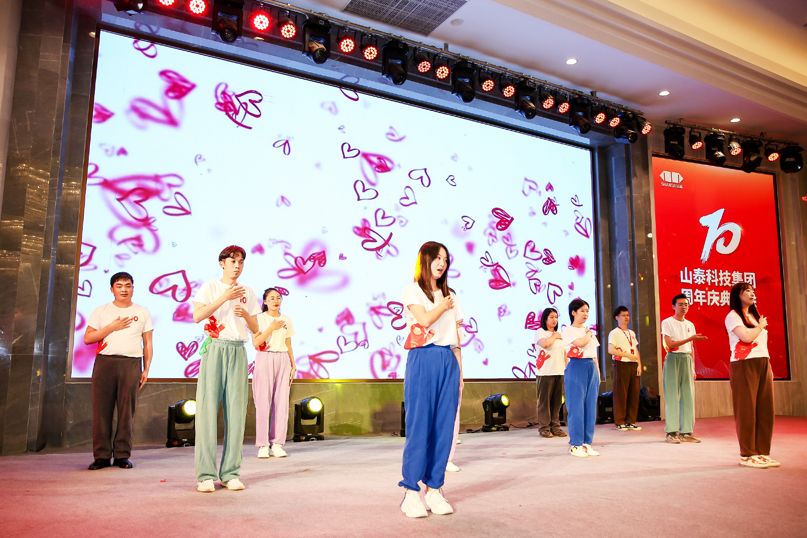 公司周年慶團隊舞蹈表演
